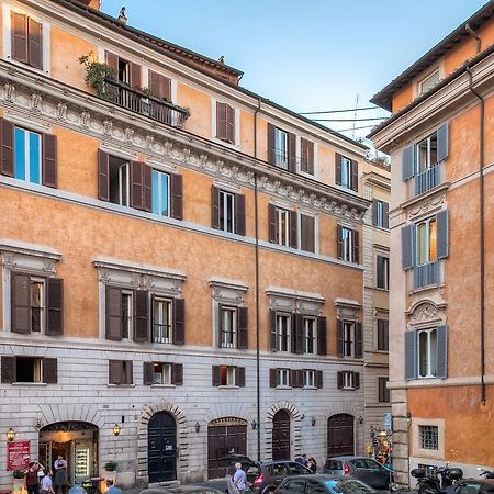 Fabuloucity Fontana Di Trevi Рим Екстер'єр фото